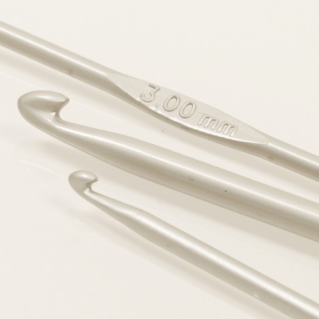 Aguja de crochet 5 mm. DROPS Basic